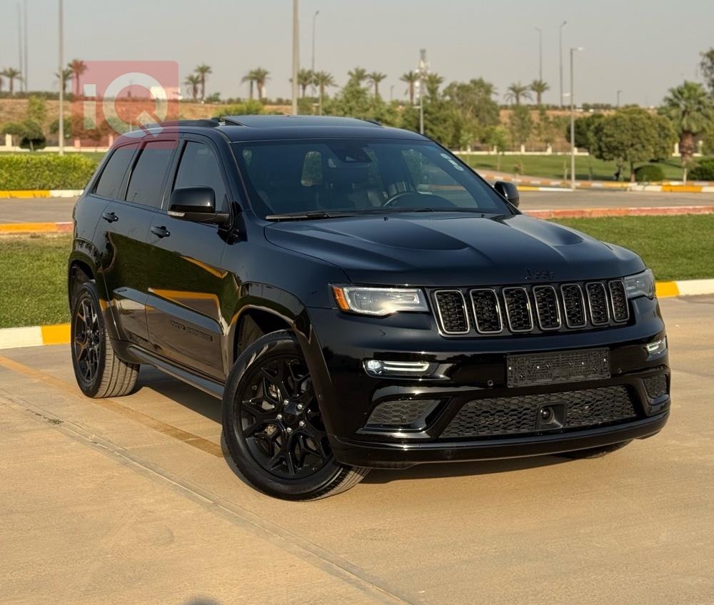 جیپ گراند شیرۆکی